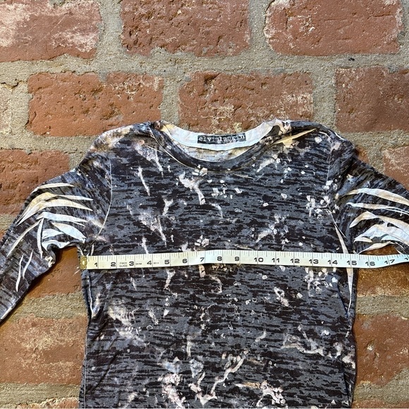 Elvis Laskin abstract long sleeved black, white & gray size small top - Picture 6 of 13